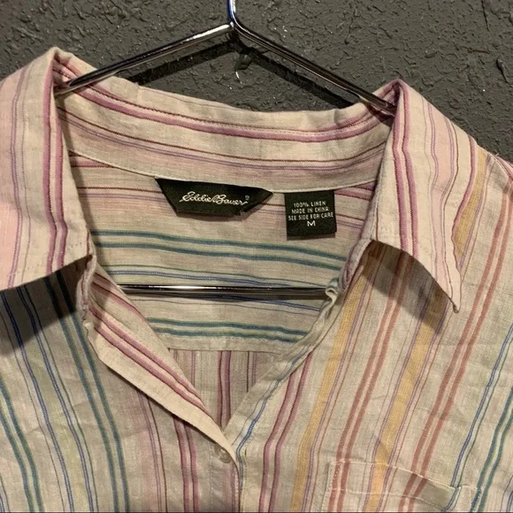 Women’s Eddie Bauer Button Down Shirt - Picture 2 of 3